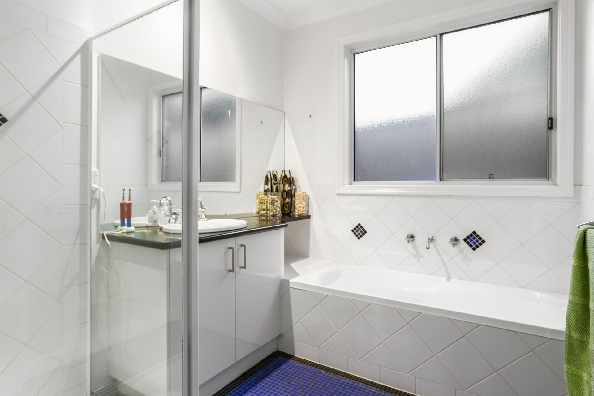 13 Penzance Avenue, Golden Square DCK Real Estate