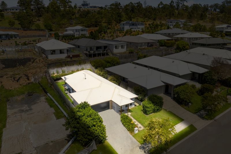 Real Estate For Sale 203 Riverstone Crossing Maudsland , QLD