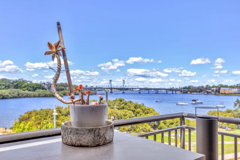 Real Estate For Sale 18/143 Bowden Street Meadowbank , NSW