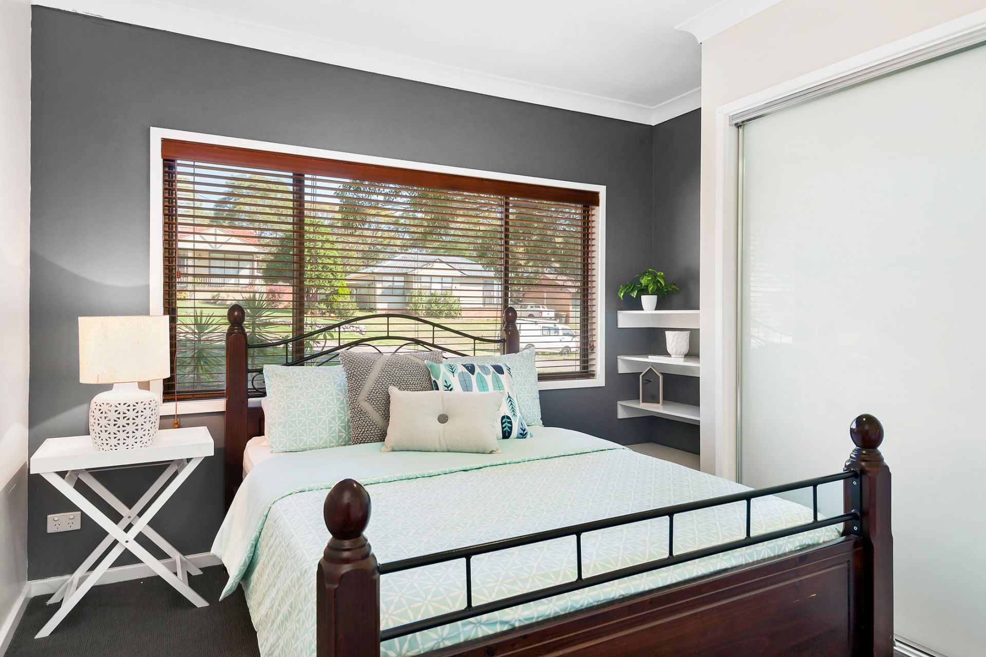 Real Estate For Sale 19 John Street Tingira Heights , NSW