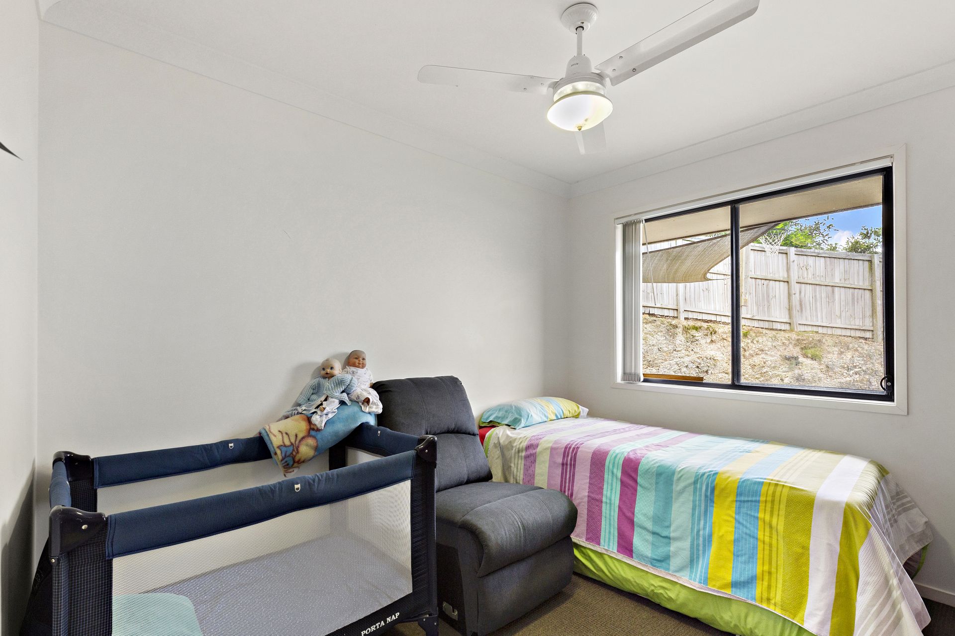 Real Estate For Sale 37 Winchester Crescent Pimpama , QLD