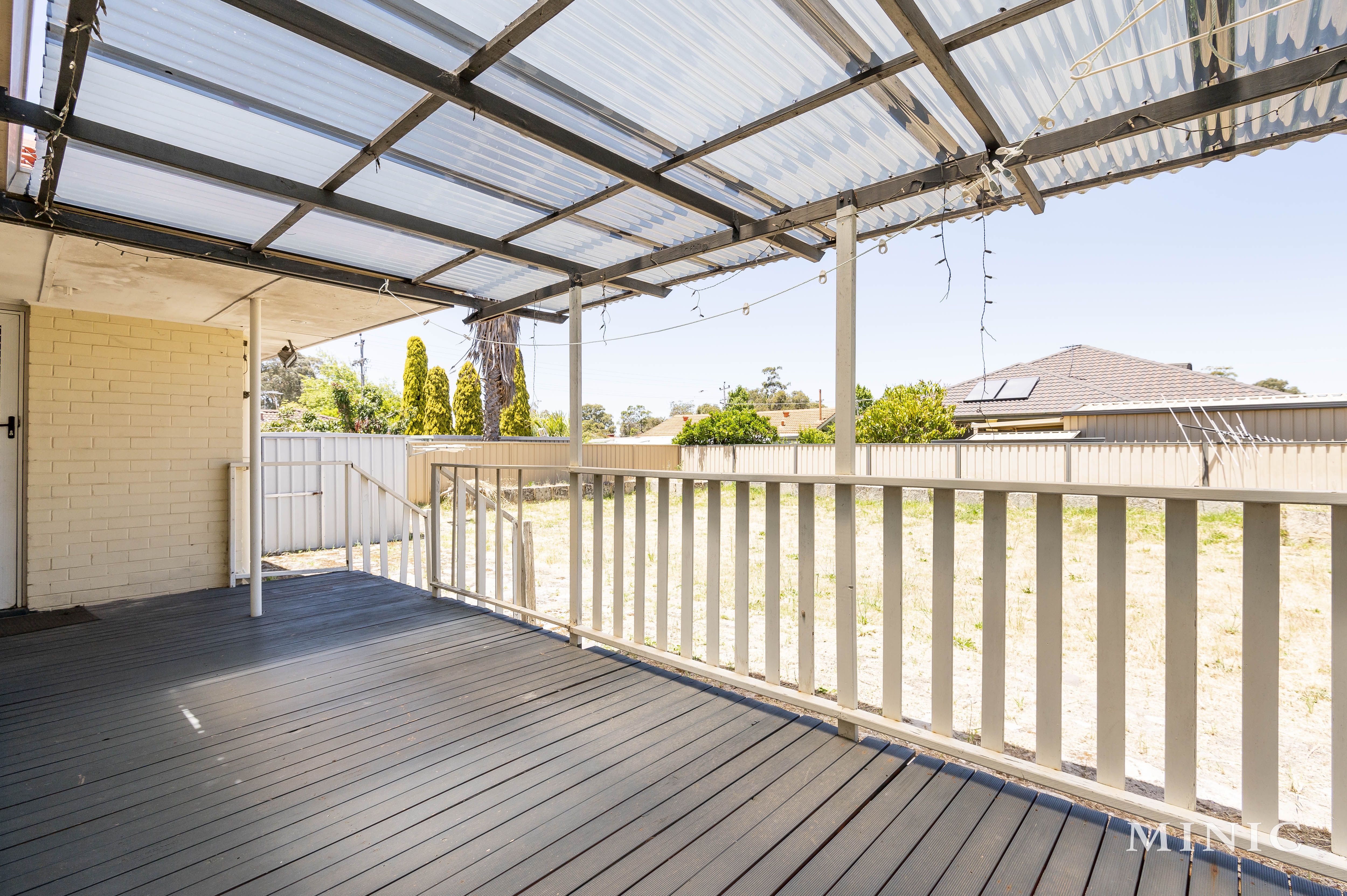 Real Estate For Sale 4 Powis Court Langford , WA