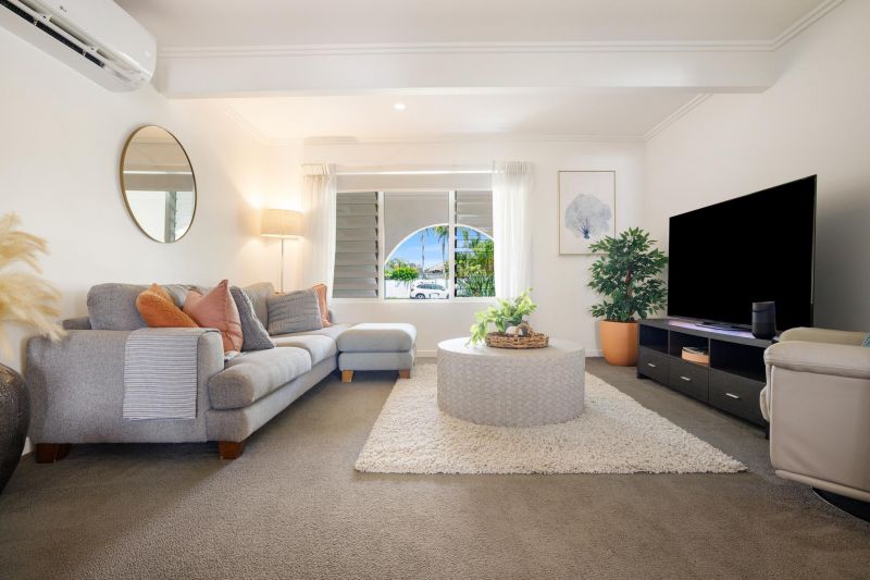Real Estate For Sale 17 Sacha Place Carrara , QLD