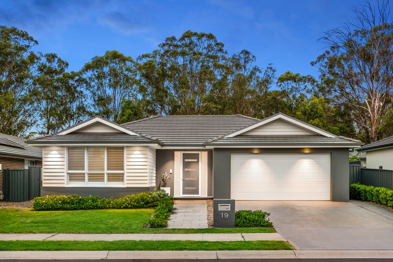 Real Estate For Sale 19 Howard Loop Oran Park , NSW