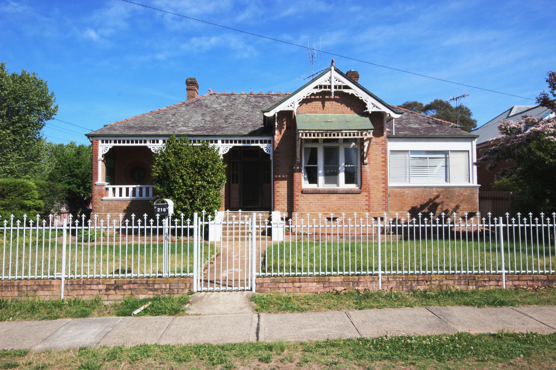 216 Cowper Street, Goulburn Goulburn First National Real
