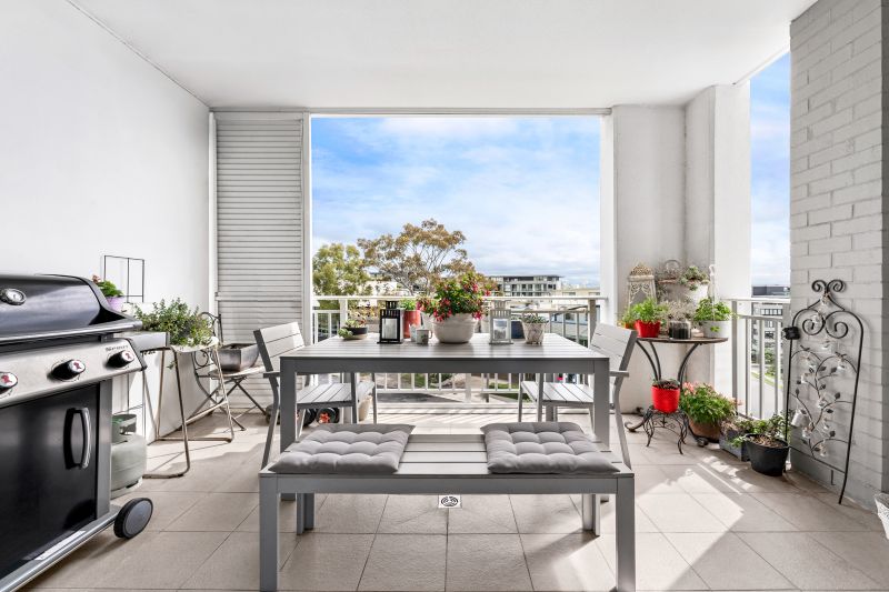 Real Estate For Sale 405/18 Woodlands Avenue Breakfast Point , NSW