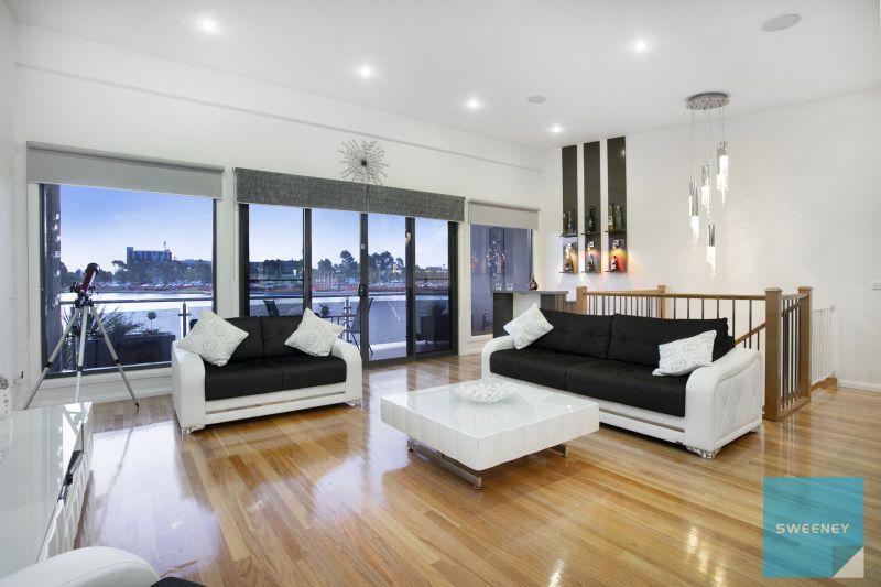 5 Caravel Lane, CAROLINE SPRINGS Sweeney Estate Agents