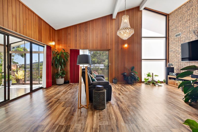 Real Estate For Sale 2 Pindimar Close Eleebana , NSW