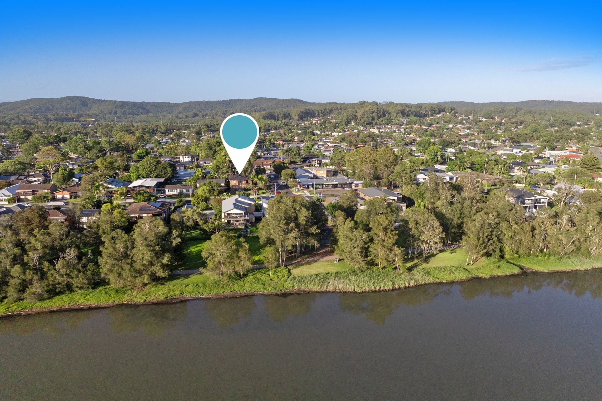 Real Estate For Sale 58 Lakedge Avenue Berkeley Vale , NSW