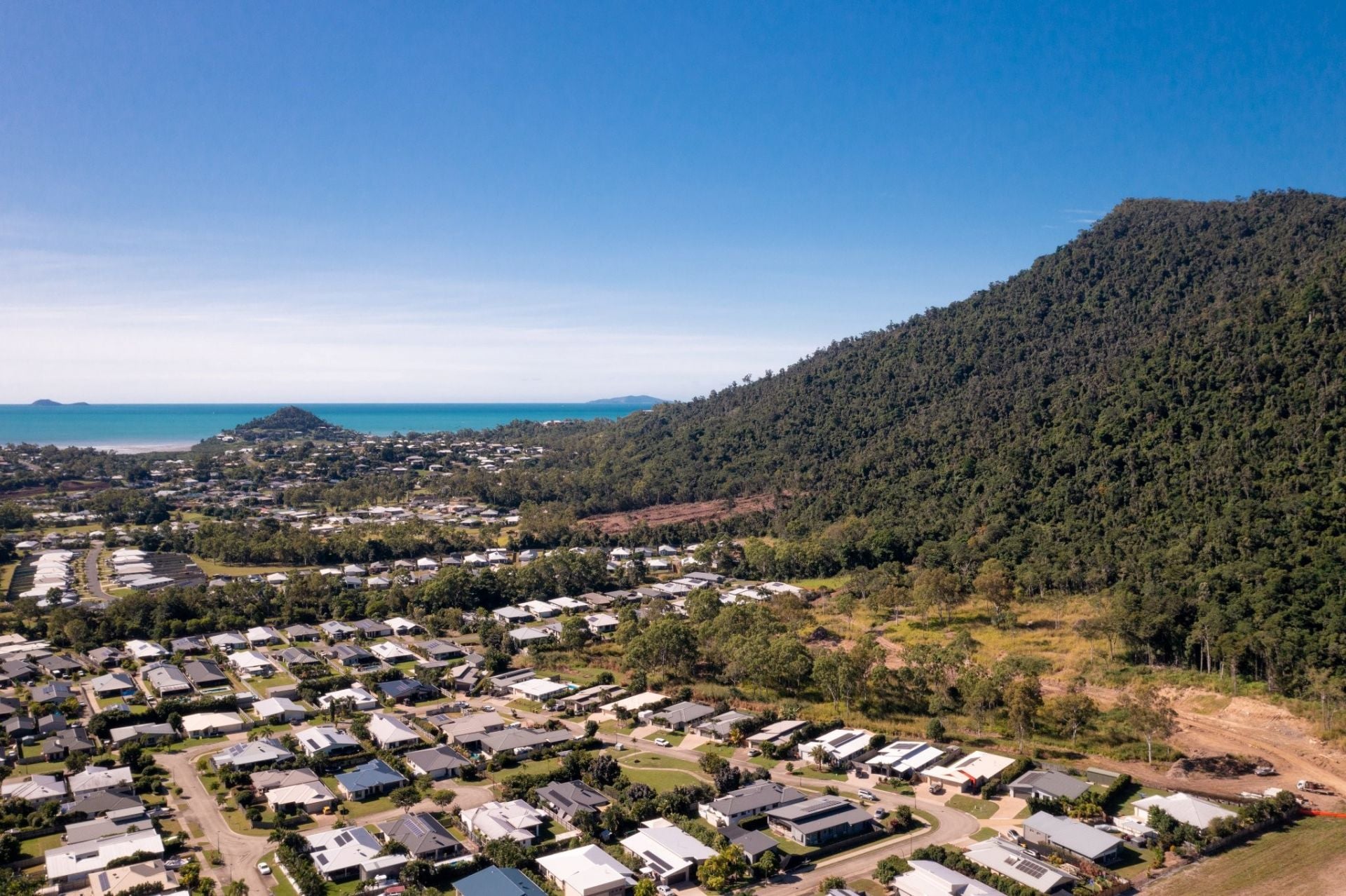 25 Endeavour Circuit, Cannonvale Taylors Property Specialists