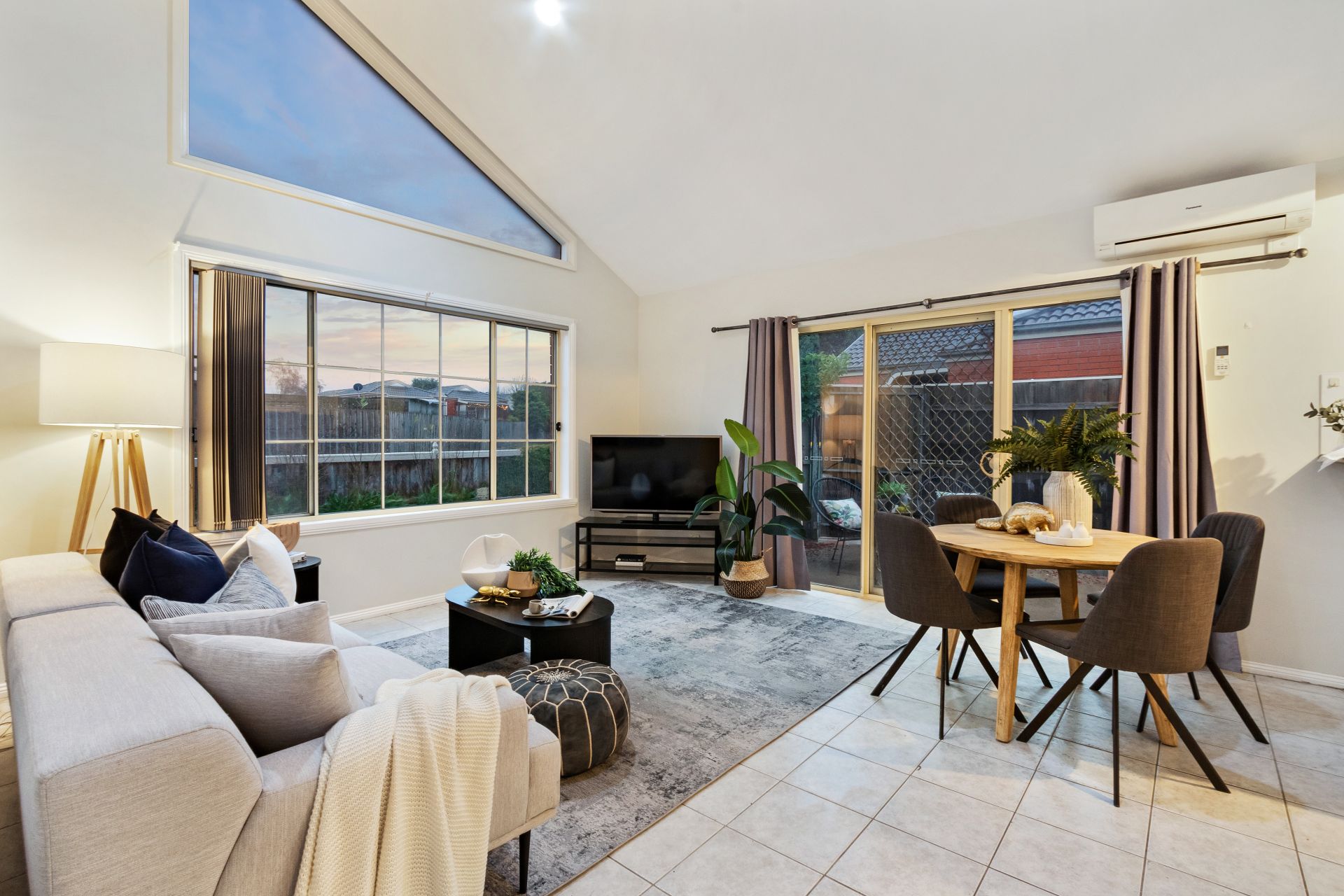 Real Estate For Sale 2/6 McCrae Street Reservoir , VIC