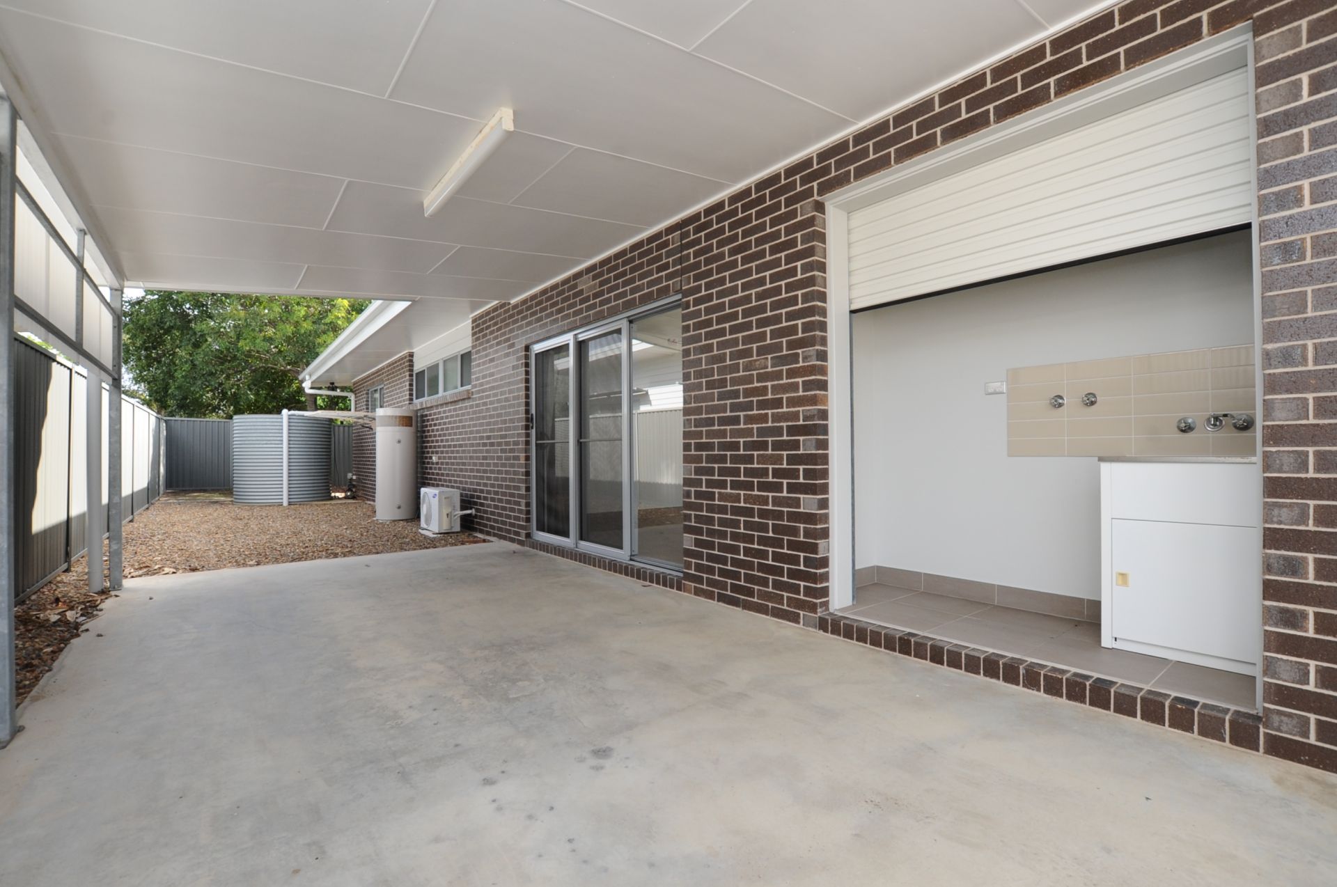 1/1 Sylvan Drive, MOORE PARK BEACH Four Walls Realty