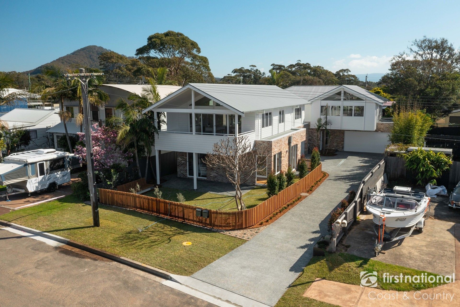 73A River Road, Shoalhaven Heads First National Coast & Country Real