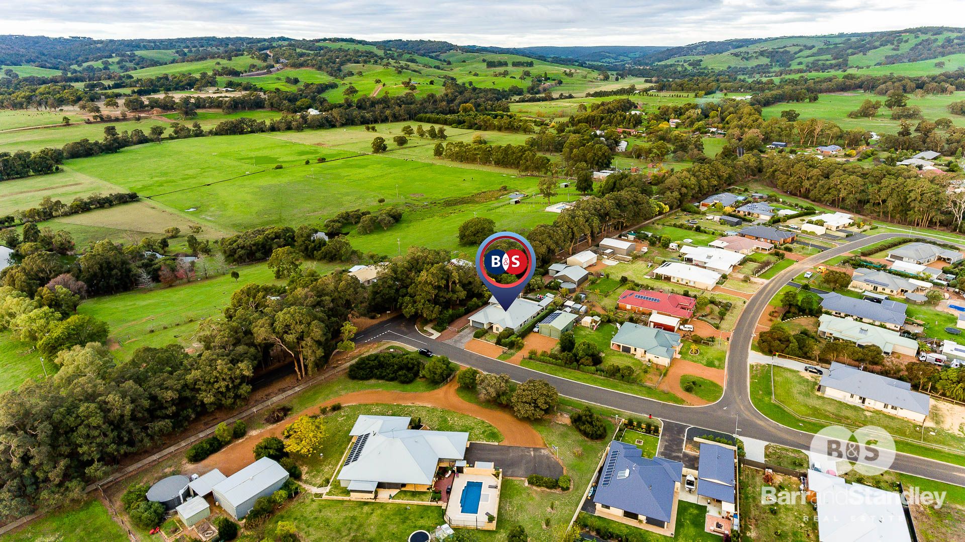 16 O'Meara Drive, BUREKUP Barr and Standley Real Estate