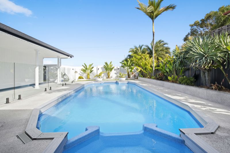 71 Crombie Avenue, Bundall Amir Prestige Group