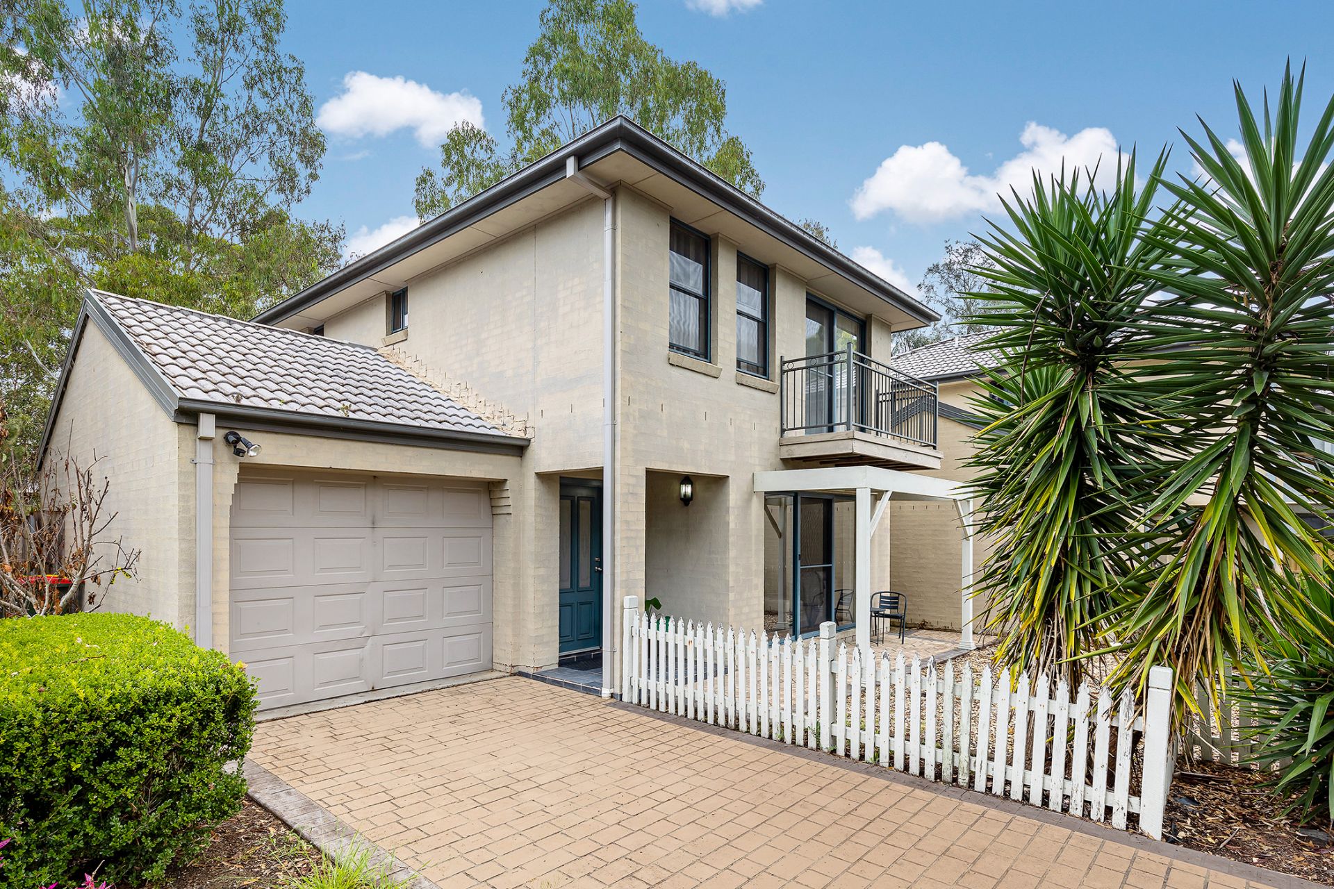 Real Estate For Sale 5 Horseman Place Currans Hill , NSW