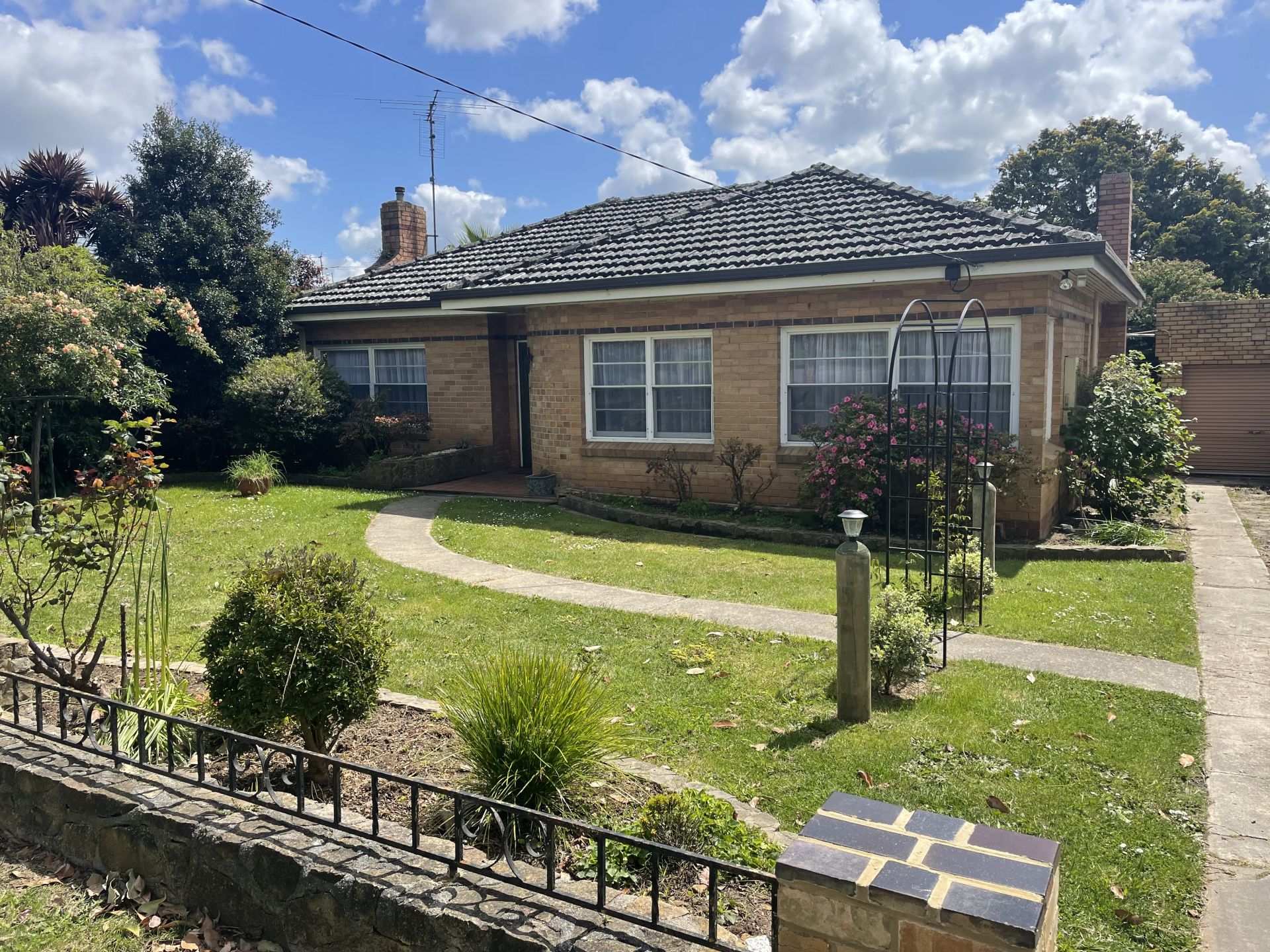 9 Young Street, Drouin OBrien Real Estate