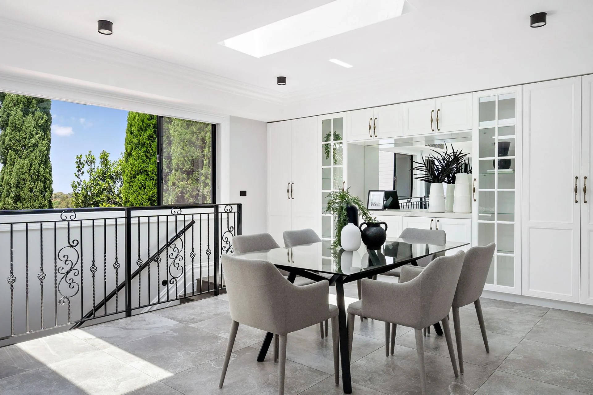 24 Street, Sylvania Luxe Agency by Maurice Maroon