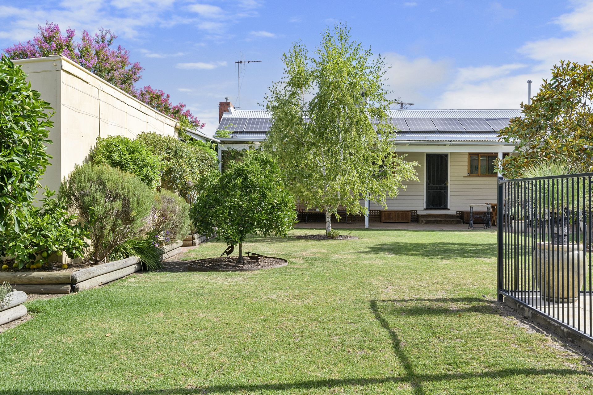 7 Egmont Street, BENALLA Living Here Benalla