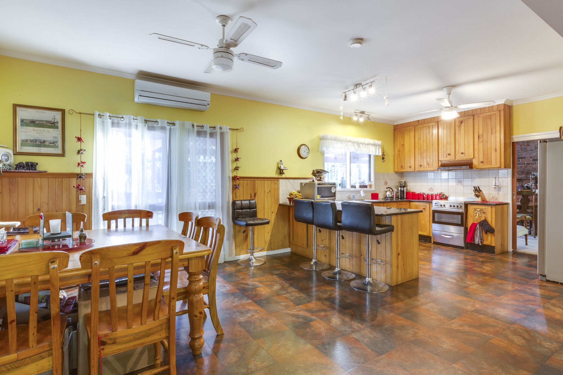 43 Cowans Drive, Dales Creek Sweeney Estate Agents