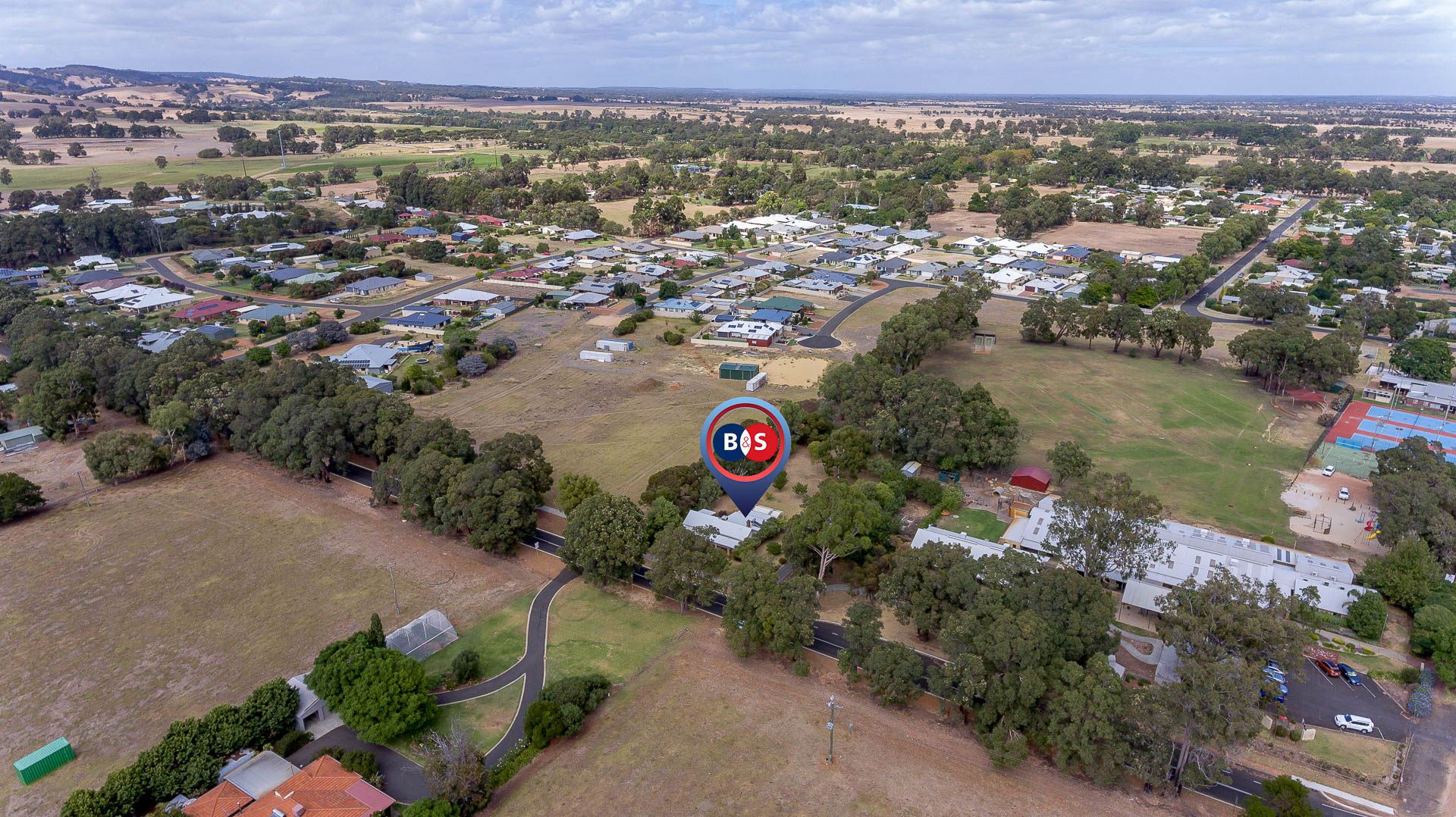 10 Shenton Road Burekup , WA