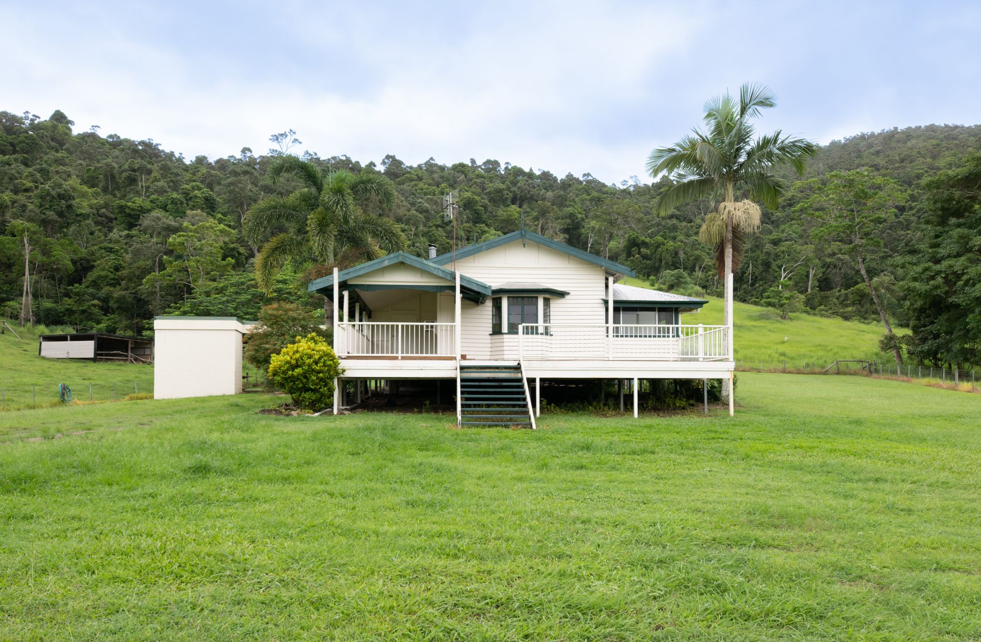 227 Sugarloaf Road, Sugarloaf Taylors Property Specialists