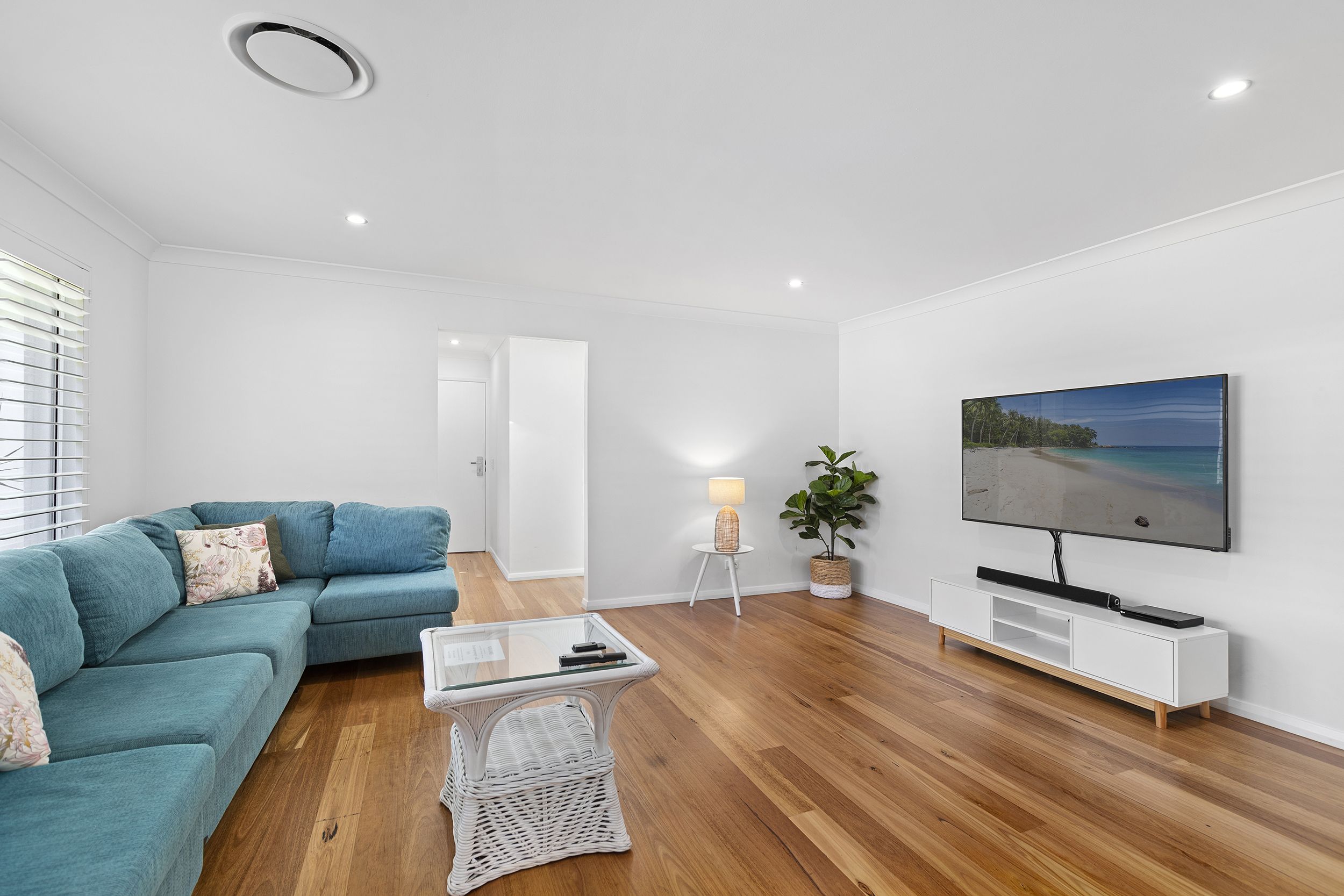 Real Estate For Lease 64 Lakin Street Bateau Bay , NSW