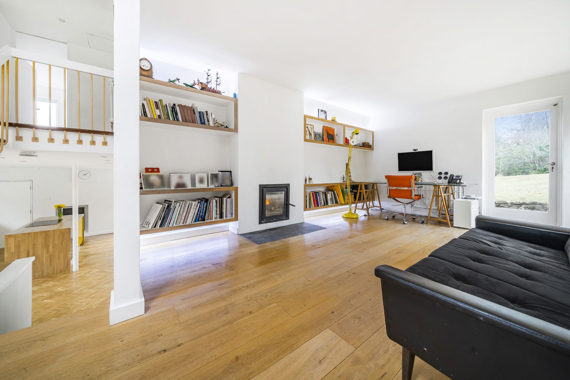 25 Longdown Road, Farnham Keats Fearn