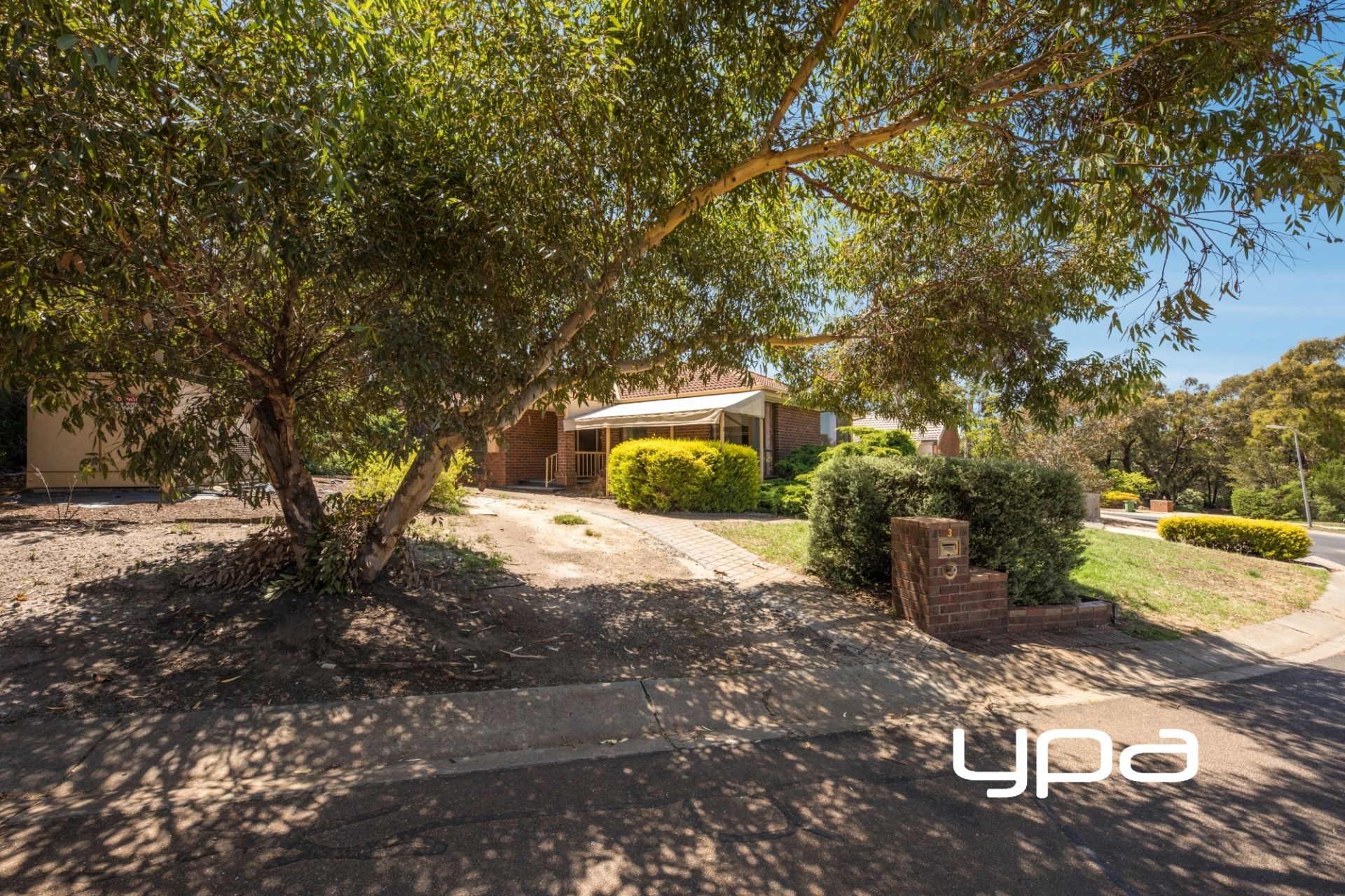 3 Kintore Close, Sunbury YPA Estate Agents
