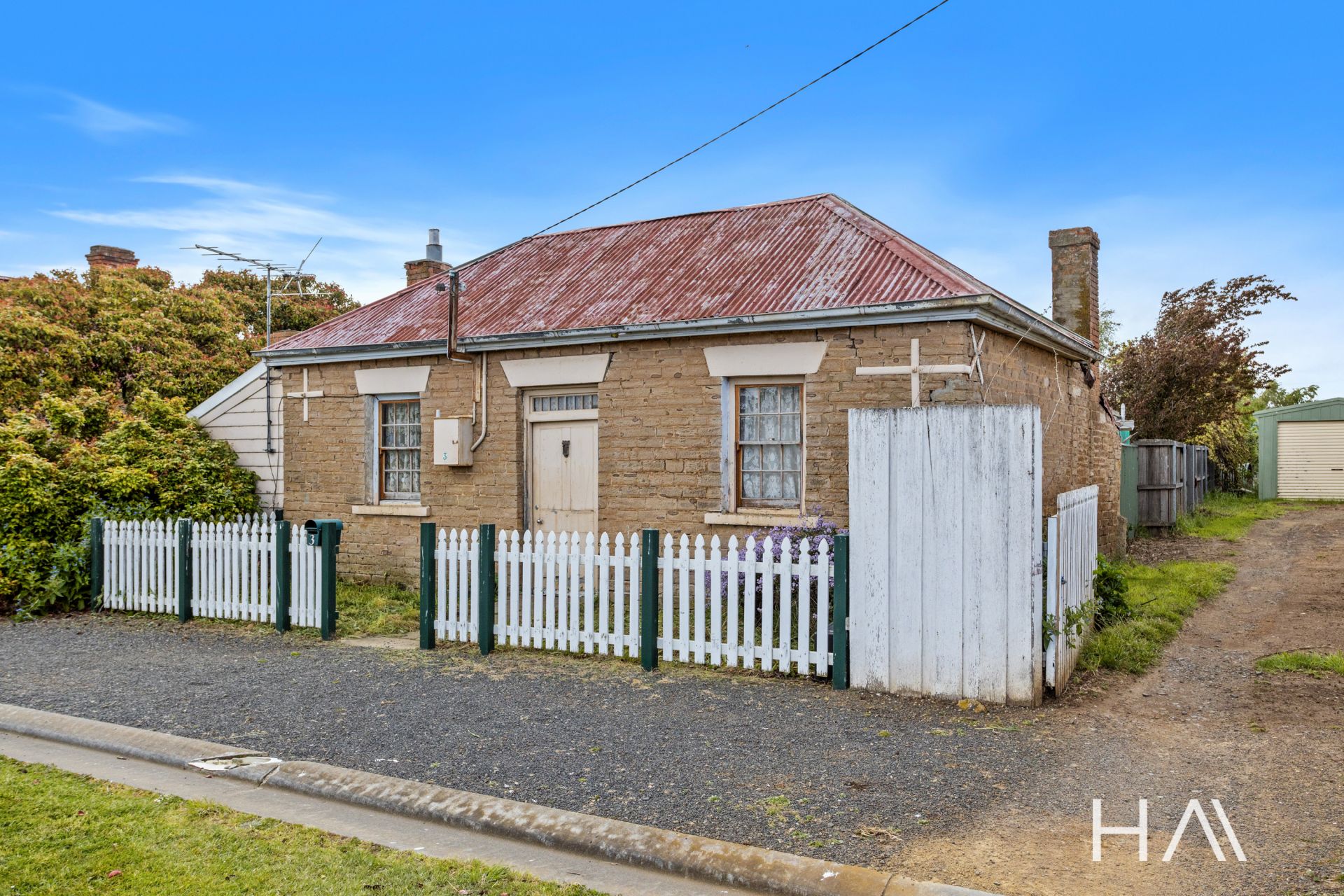 3 Alexander Street, Bothwell Harrison Agents