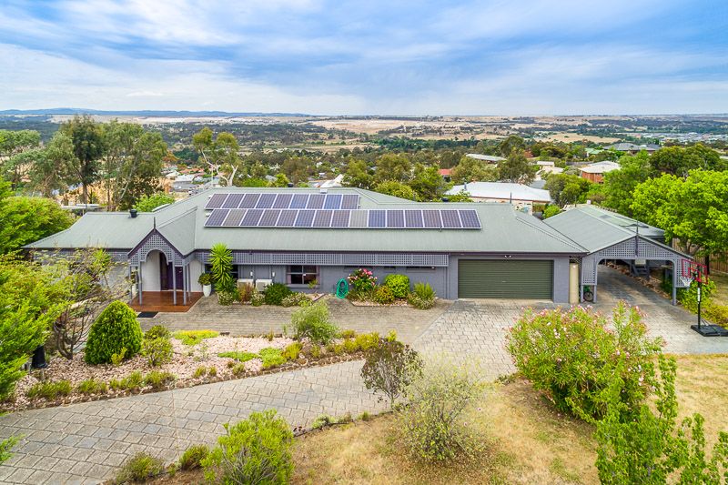 19 Banadell Avenue, Bacchus Marsh Sweeney Estate Agents