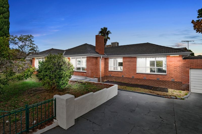 4 Arbroath Road, Wantirna South OBrien Real Estate