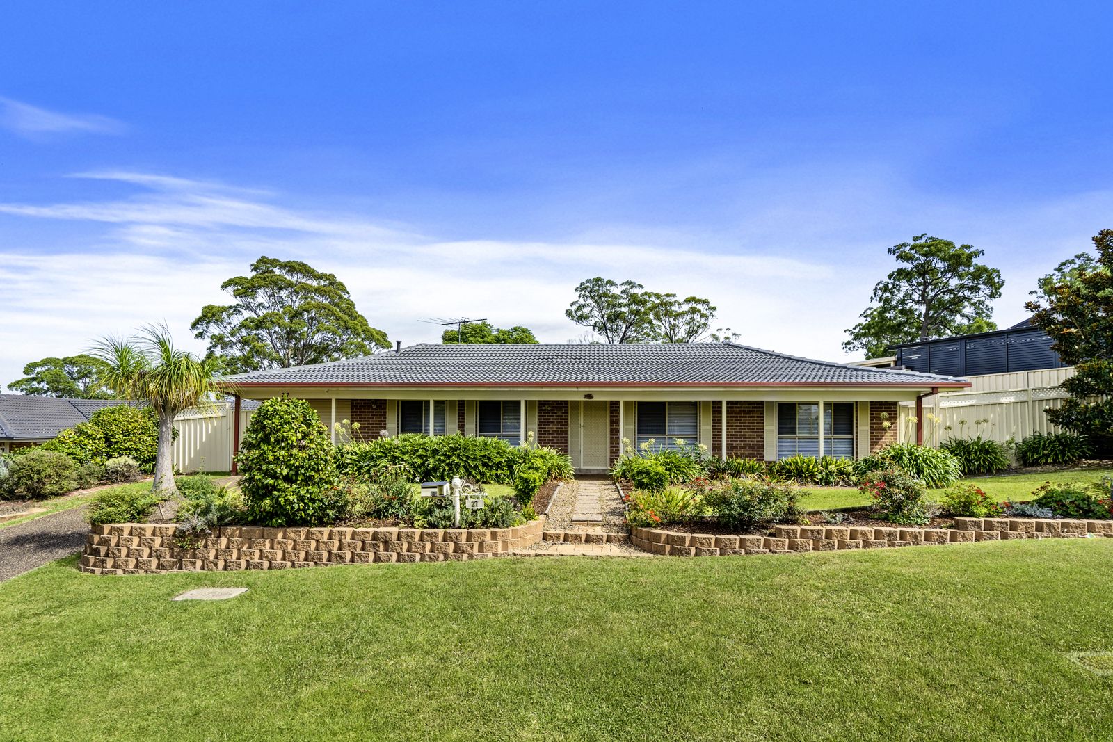 Real Estate For Lease 27 Southdown Road Elderslie , NSW