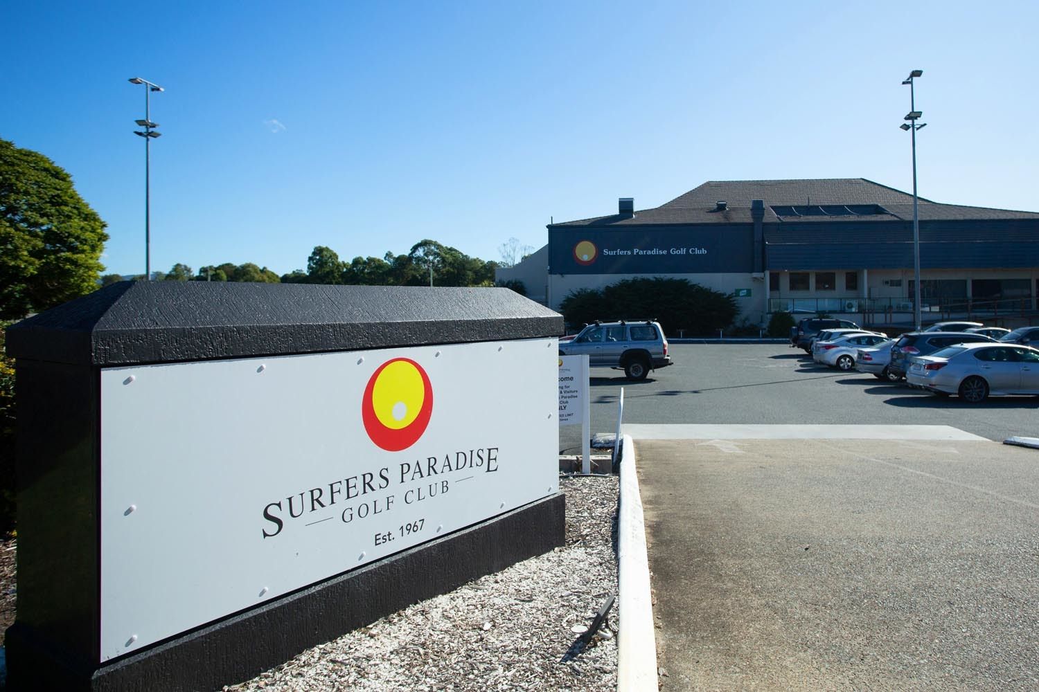 Real Estate For Sale 18/11 Fairway Drive CLEAR ISLAND WATERS , QLD