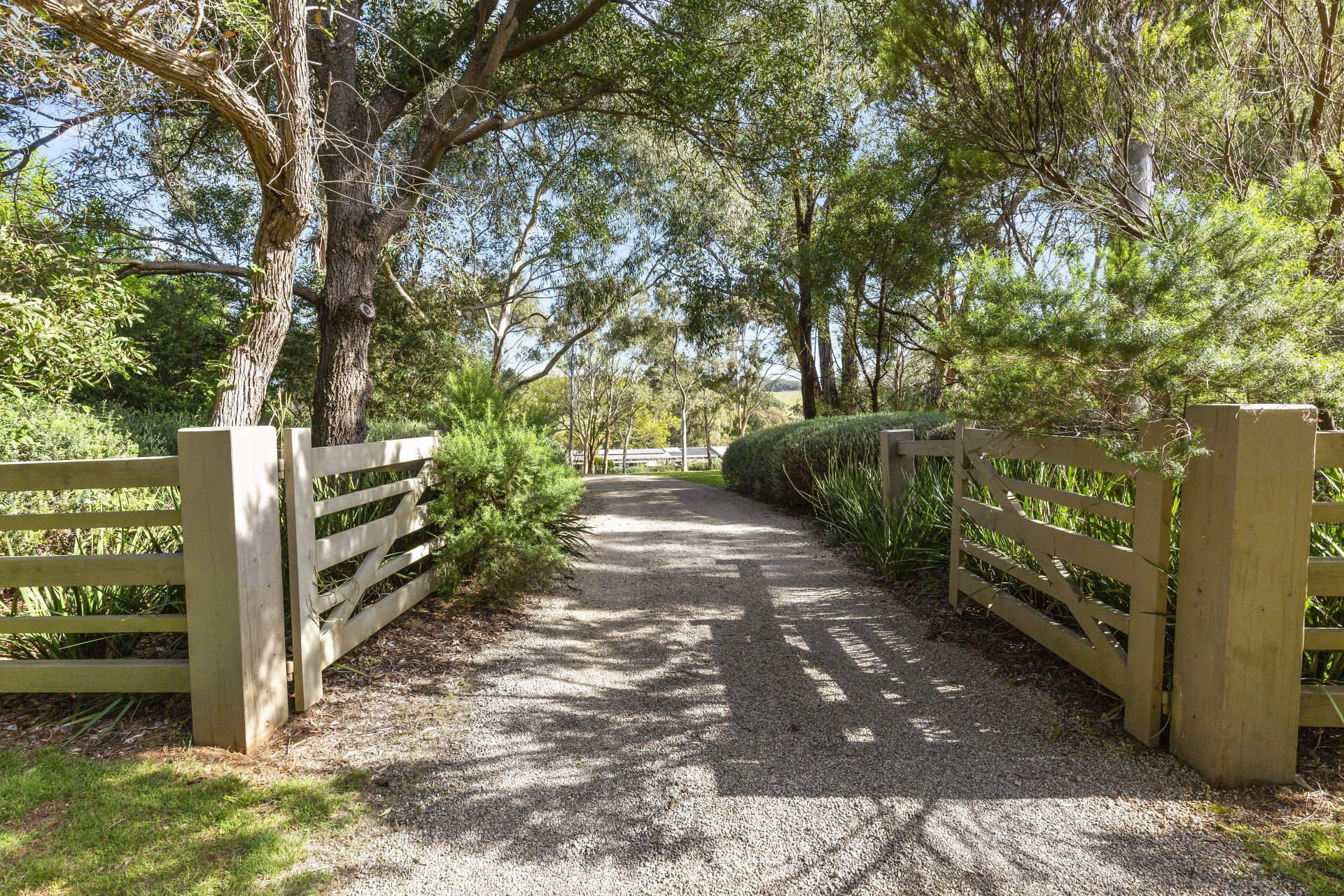 Kay & Burton 330 Tucks Road, Shoreham