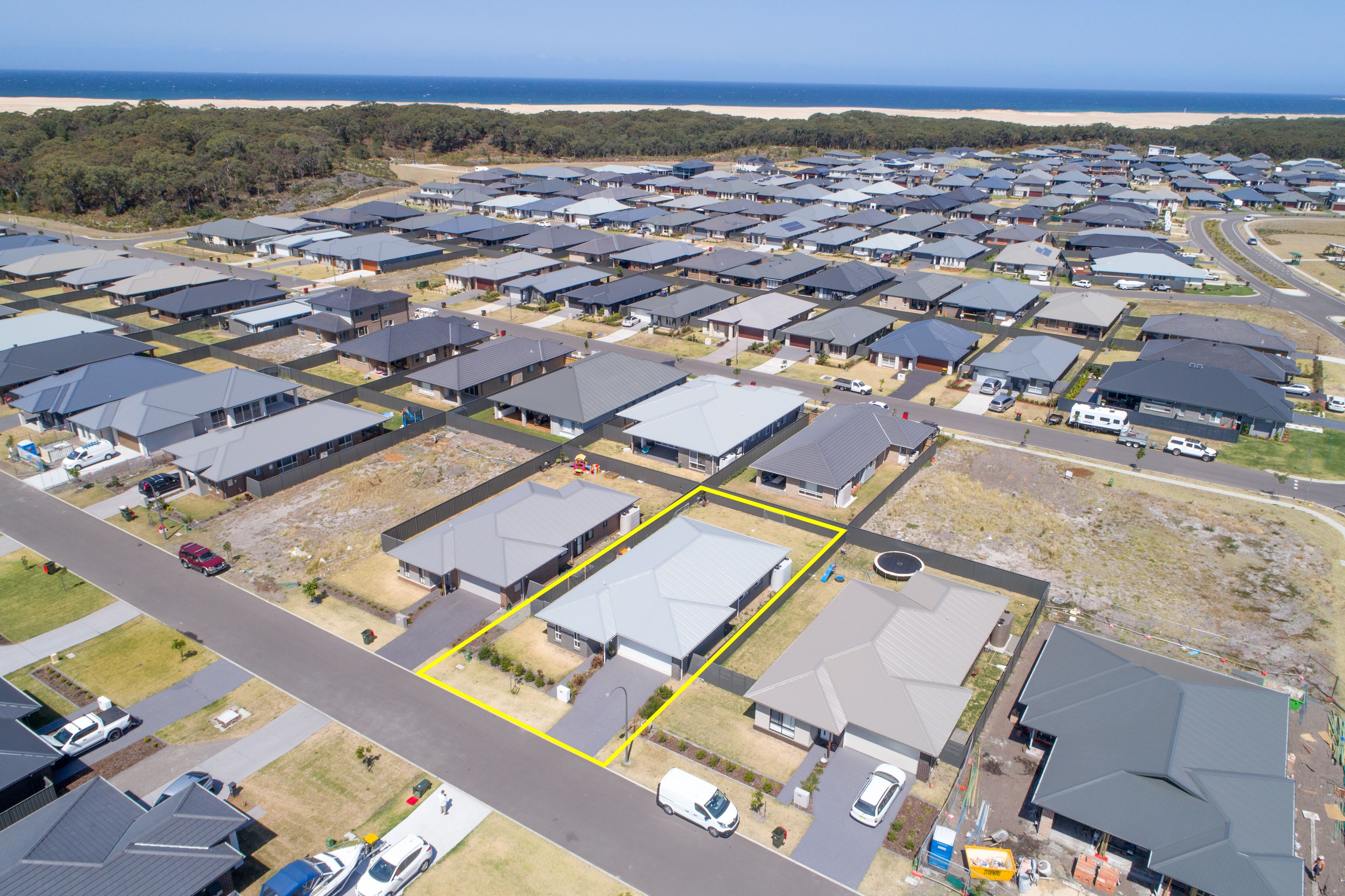 Sold property 6 Rosemary Street Fern Bay , NSW 2295