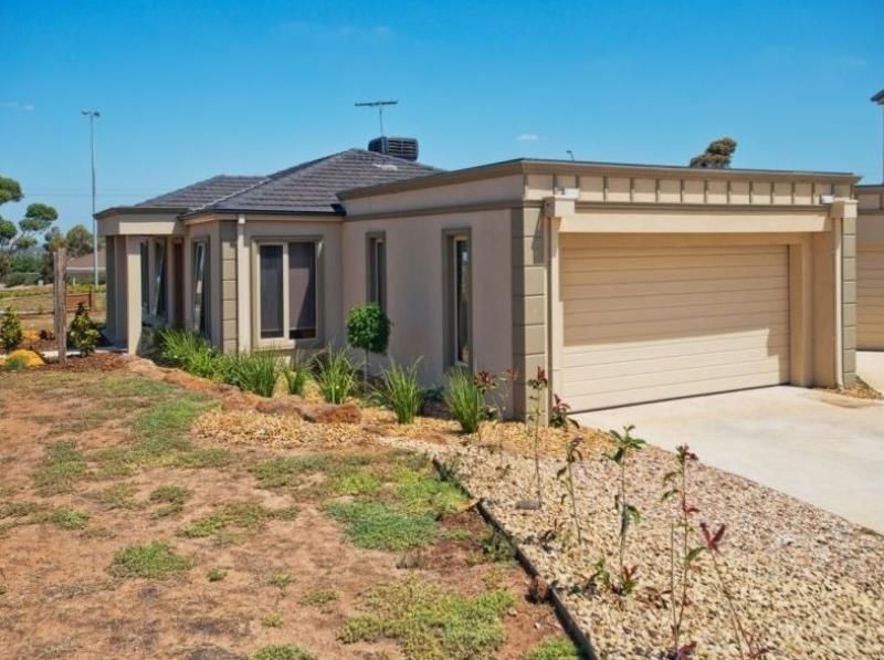 1/1 Burbidge Drive, Bacchus Marsh Sweeney Estate Agents