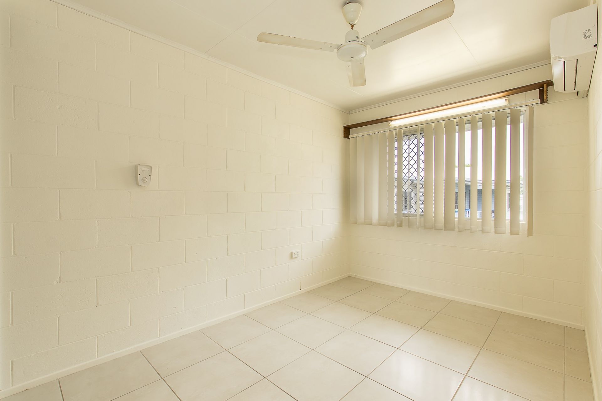 2/24 Bayswater Terrace, Hyde Park Harcourts Kingsberry Townsville