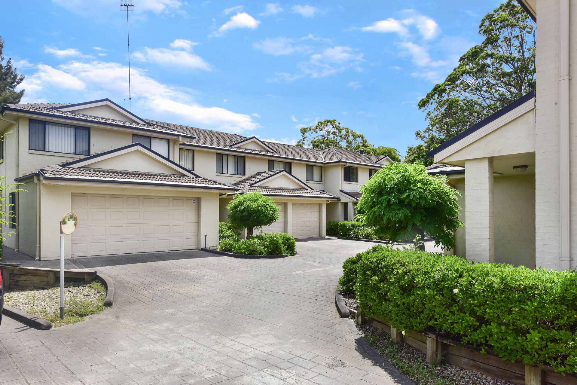 7/164 Albany Street, Point Frederick Smith Property Agents