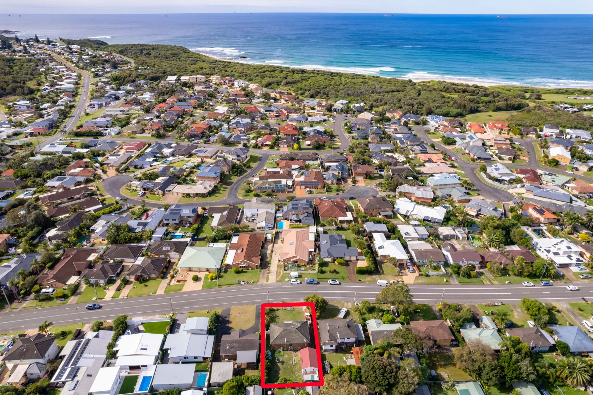 14 Caves Beach Road, Caves Beach 3Realty Lake Macquarie