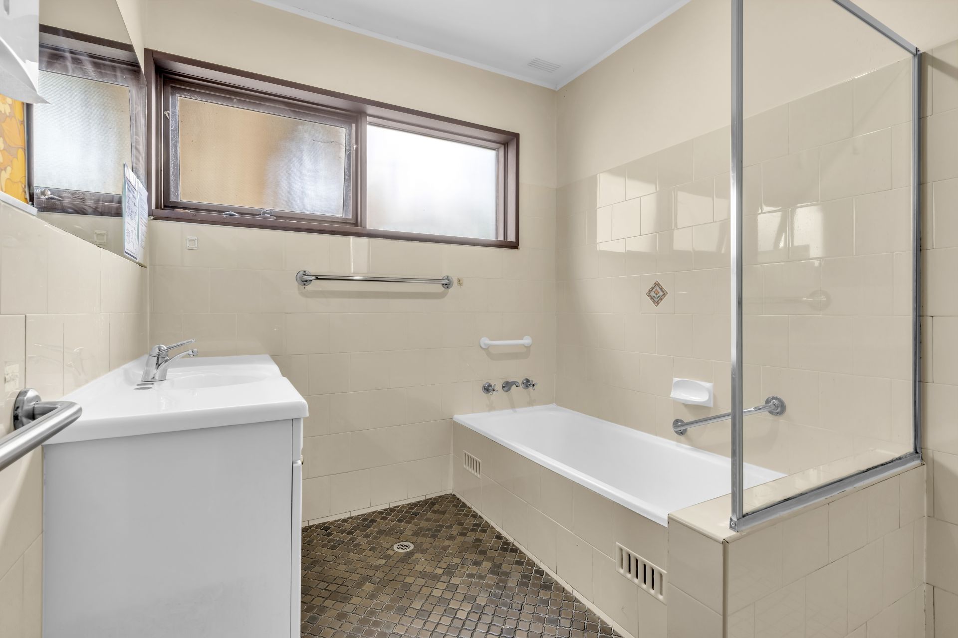 Real Estate For Sale 17 Menzies Road Marsfield , NSW