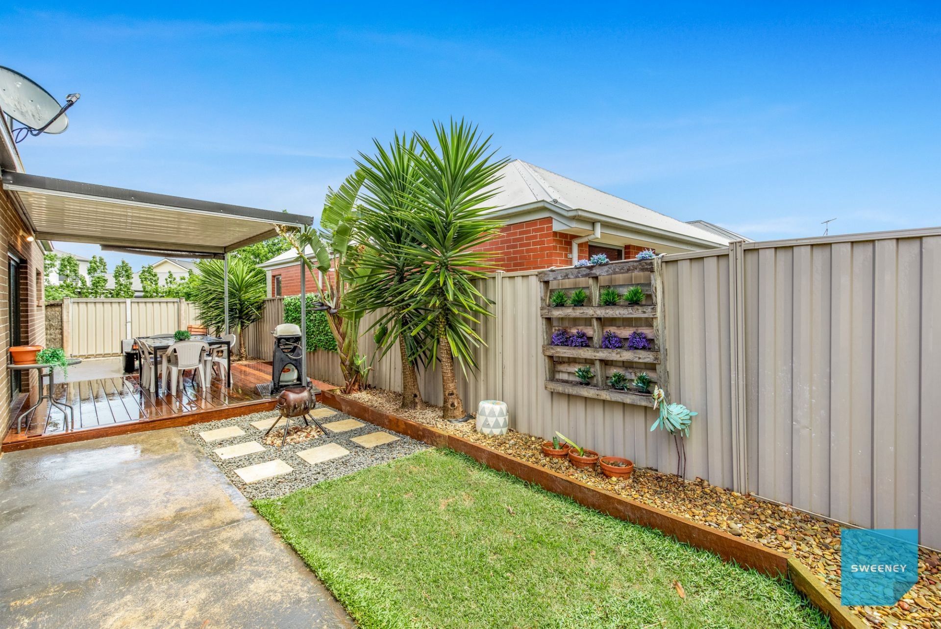 17 Cullen Terrace, CAROLINE SPRINGS Sweeney Estate Agents