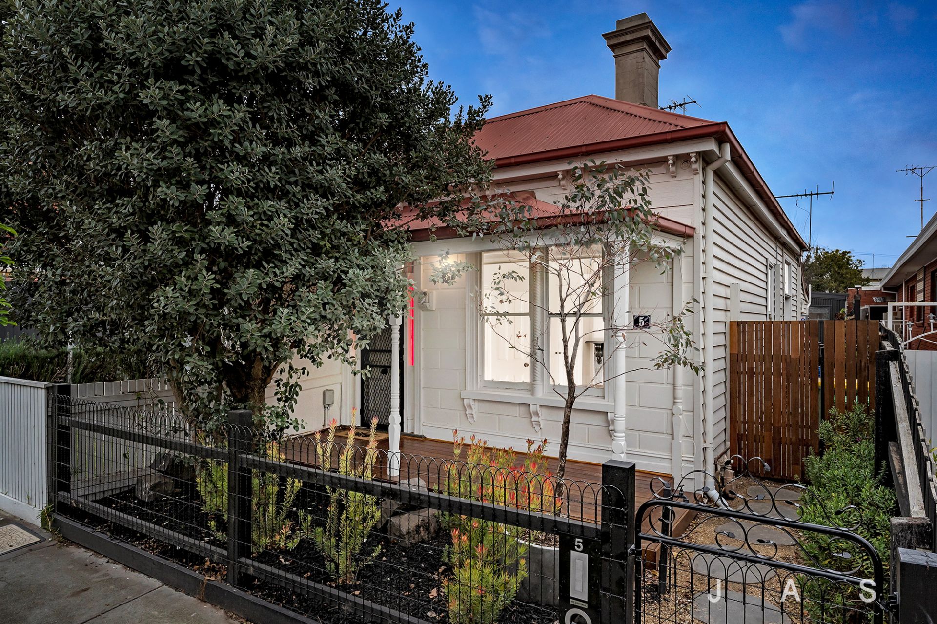 5 Hotham Street, Seddon Jas Stephens