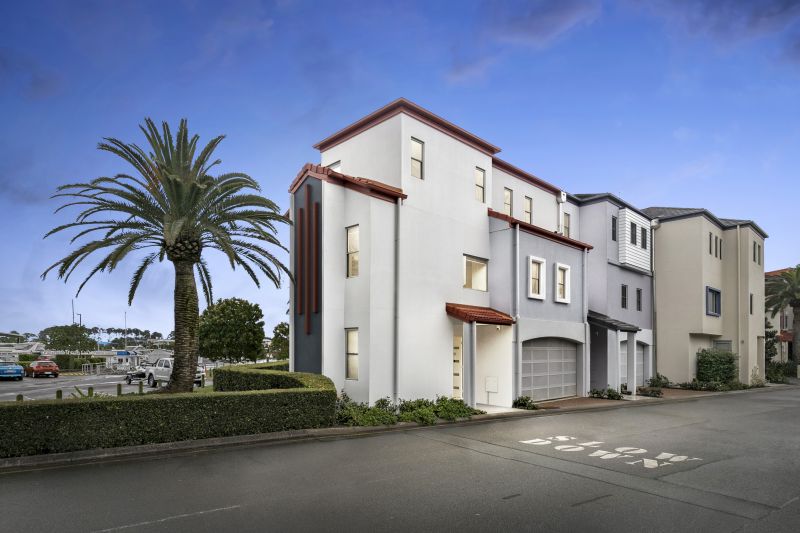 Real Estate For Sale 108 John Lund Drive Hope Island , QLD