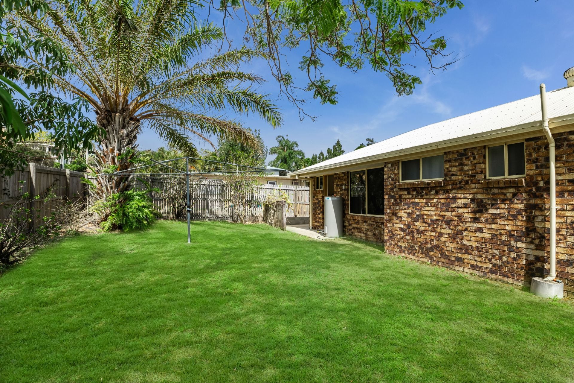 4 Manooka Drive, Cannonvale Taylors Property Specialists