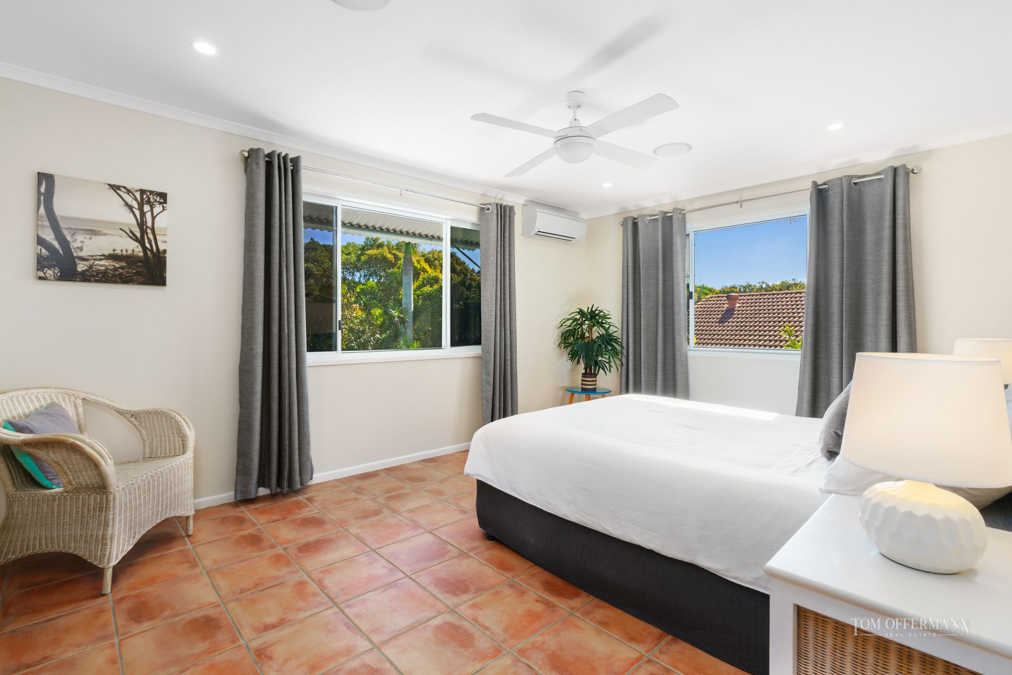 Real Estate For Sale 29 Moonbeam Crescent Castaways Beach , QLD