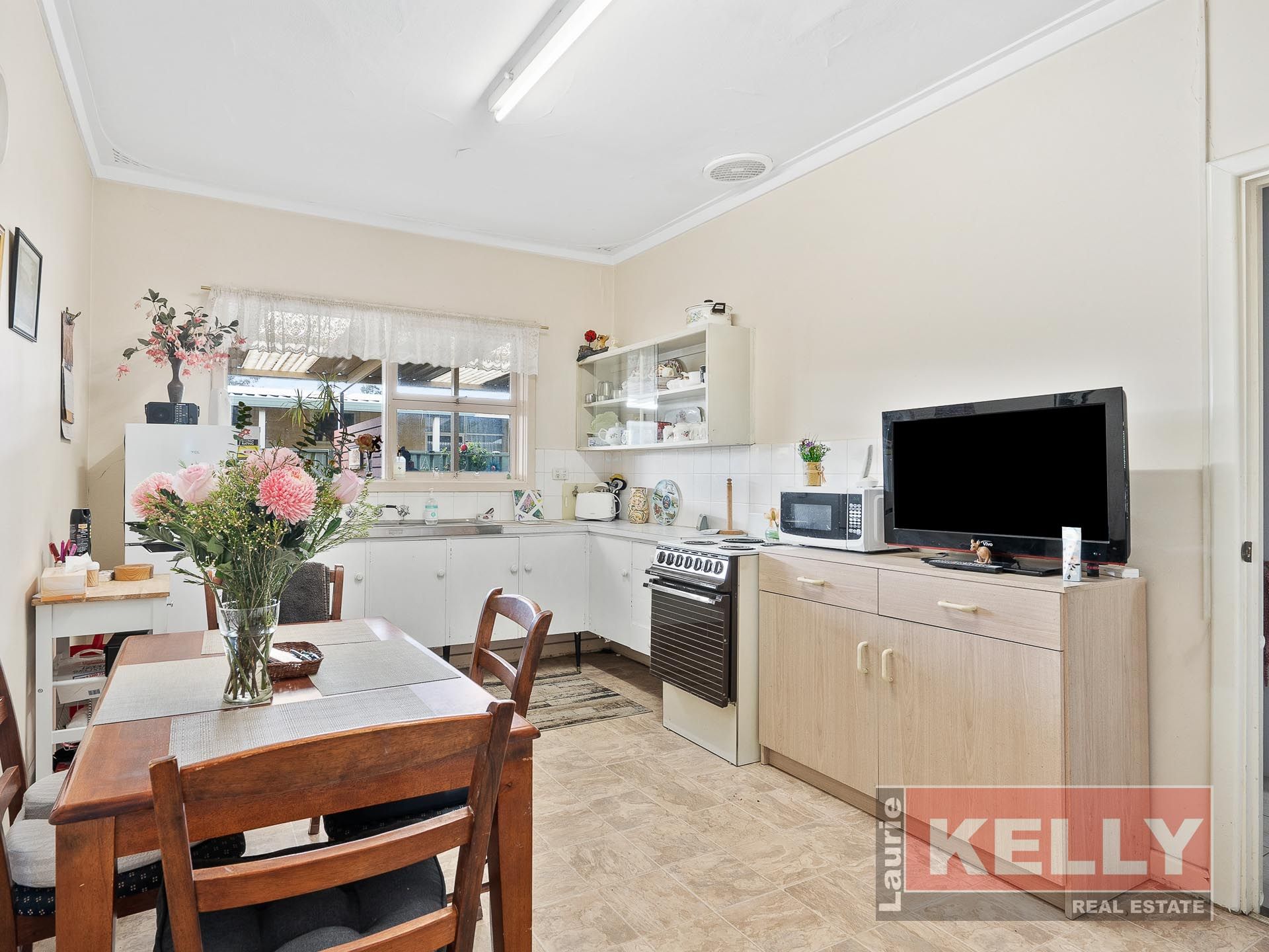 274 Wright Street, Cloverdale Laurie Kelly Real Estate