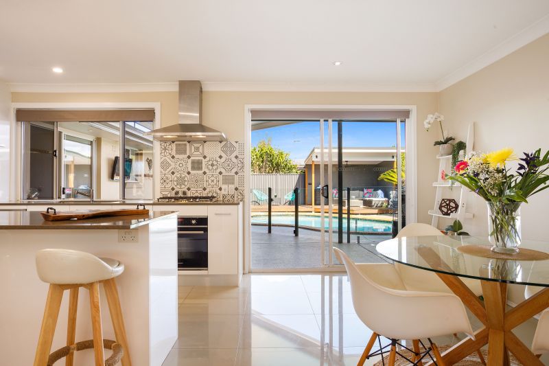 Real Estate For Sale 8 Honeywood Court Burleigh Waters , QLD