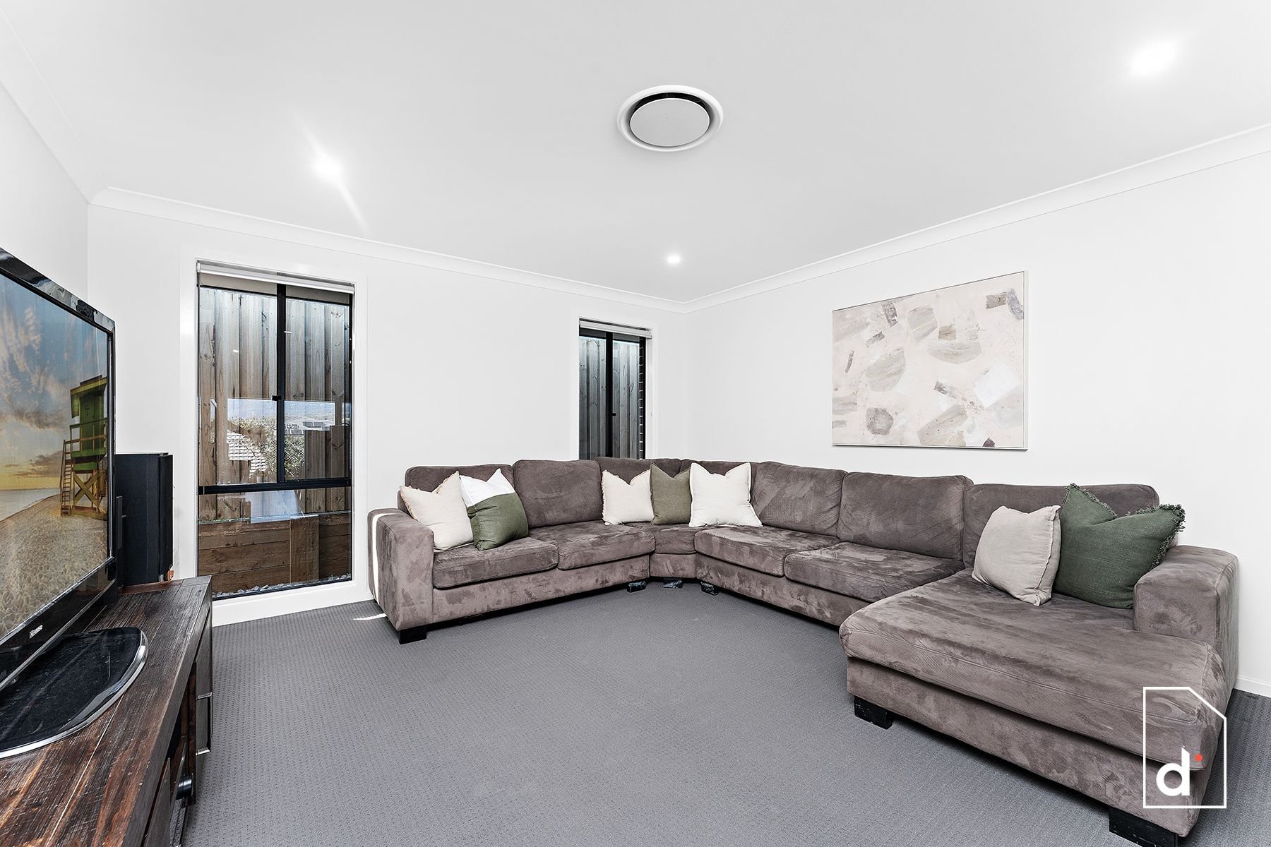 Sold property 975000 for 8 Huskisson Street Tullimbar , NSW 2527