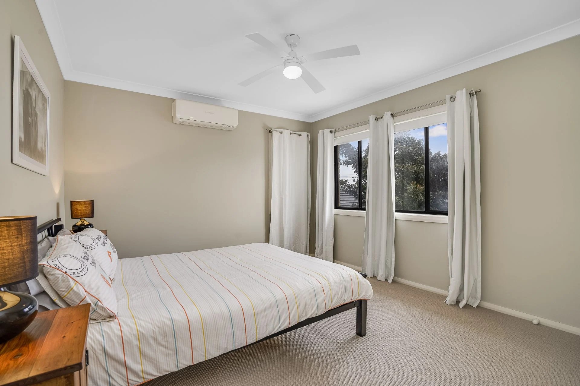 52 Lakeview Parade, Pelican McKiernan Real Estate